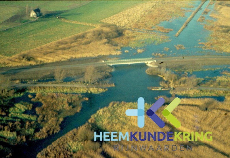 Luchtfoto Bergh Hoofdse veer Pannerden Coll. G.B.Janssen